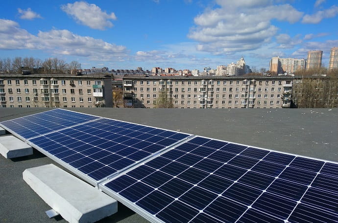 Солнечная система на крыше гимназии №119 в Санкт-Петербурге
