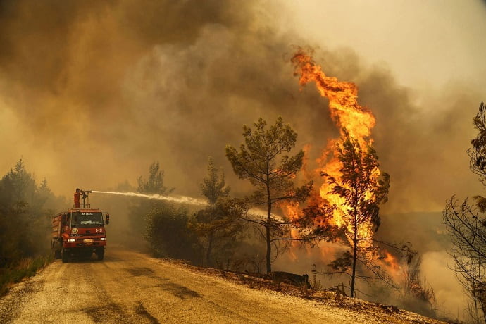 Лесные пожары в Турции летом 2021 года