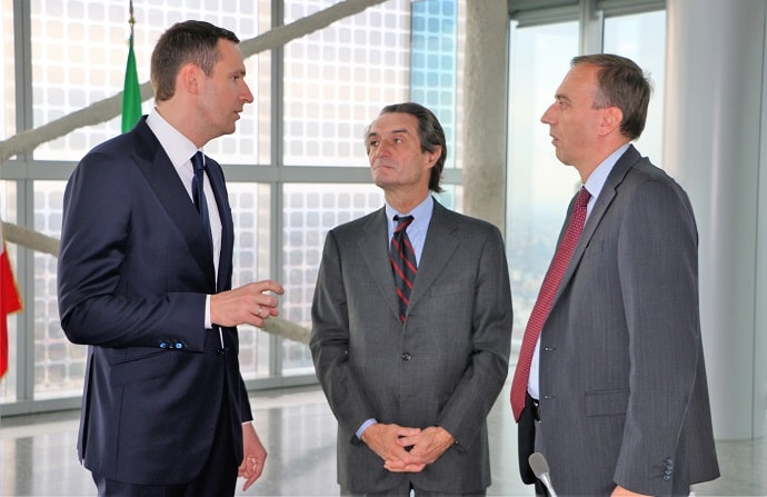 Денис Буцаев (слева), Аттилио Фонтана (в центре) и Морценти-Пеллегрини (слева)