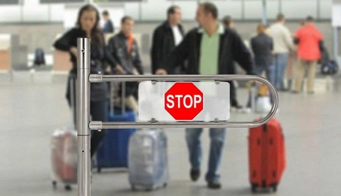 Примерно 3,5 миллиона россиян  не имеют возможности выехать за рубеж из-за долгов