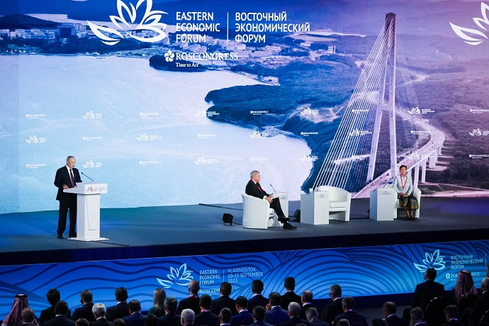 Выступление Владимира Путина на пленарном заседании форума