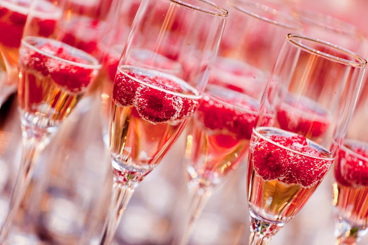 Благодаря виноделам Клико современное шампанское абсолютно прозрачно