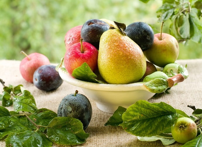Богаты на витамины яблоки, груши и сливы
