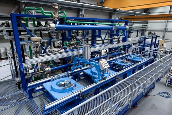 Аппарат компании ThyssenKrupp для декофенизации зерна с использованием диоксида углерода