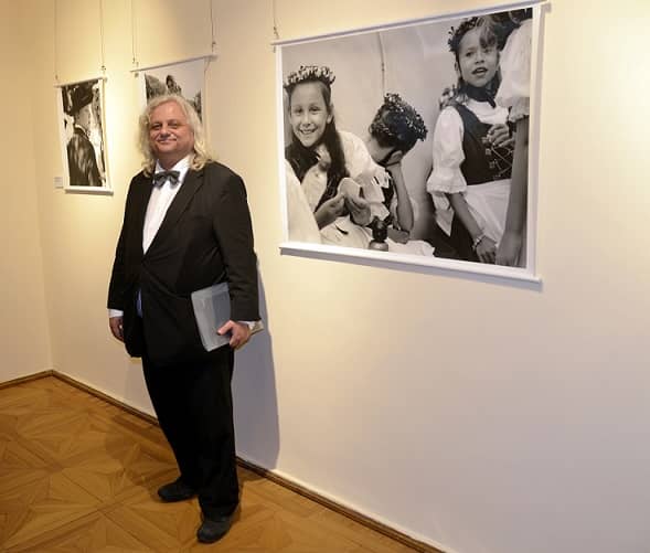 Директор Национального музея Лихтенштейна представляет работы фотографа Оливера Марка