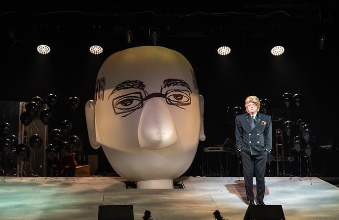 Спектакль «В городе Лжедмитрове» - история фантасмагорическая, но оттого не менее актуальная и острая