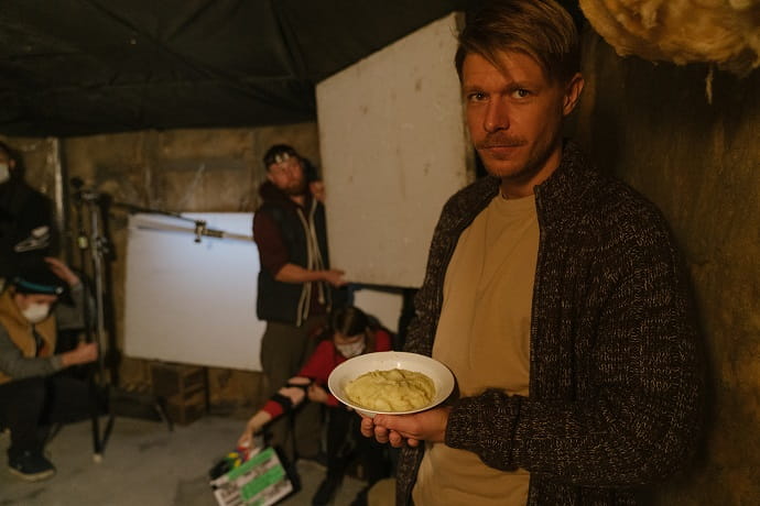 Никита Ефремов на съёмках сериала