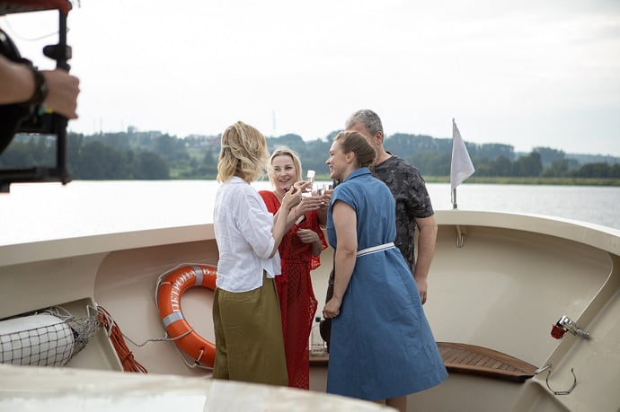 Кадр со съёмок второго сезона сериала «Война семей»