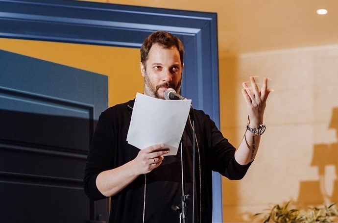 В апреле Александр подготовил приятные сюрпризы для поклонников