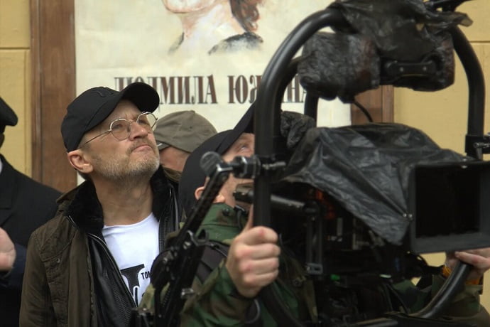 Режиссер Олег Фомин на съёмочной площадке сериала «Баренцево море»