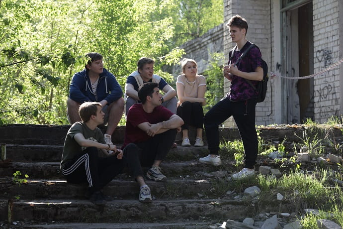 Кадр из второго сезона сериала «Новенький»