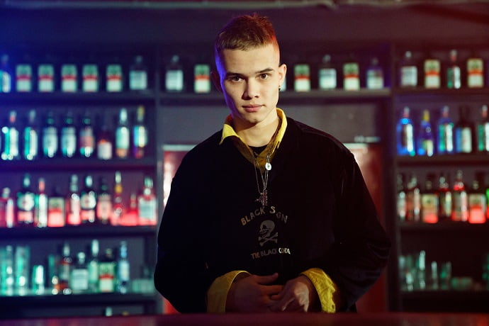 Кадр из сериала «Смычок»
