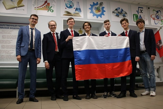 Четыре золотые медали завоевала российская команда на 53-й олимпиаде по химии