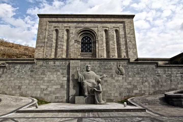 Матенадаран, фото WEB