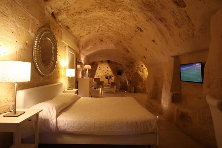 В Матере несколько отелей расположены прямо в пещерах