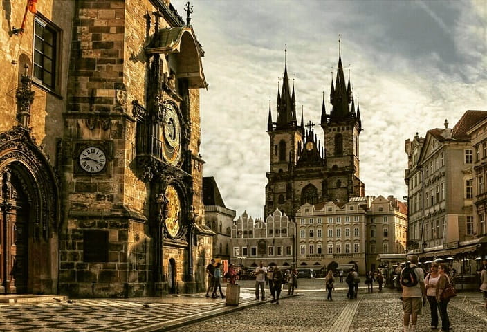 Прагу называют городом ста башен