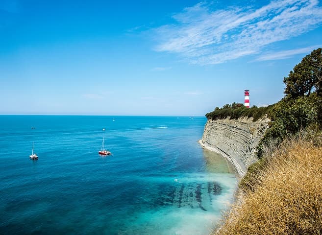 Российские курорты уже в мае откроют курортный сезон
