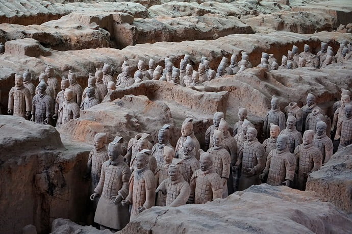 Терракотовая армия – это 8100 полноразмерных статуй китайских воинов