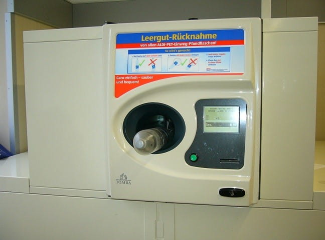 В Европе есть автоматы, принимающие за деньги использованную тару