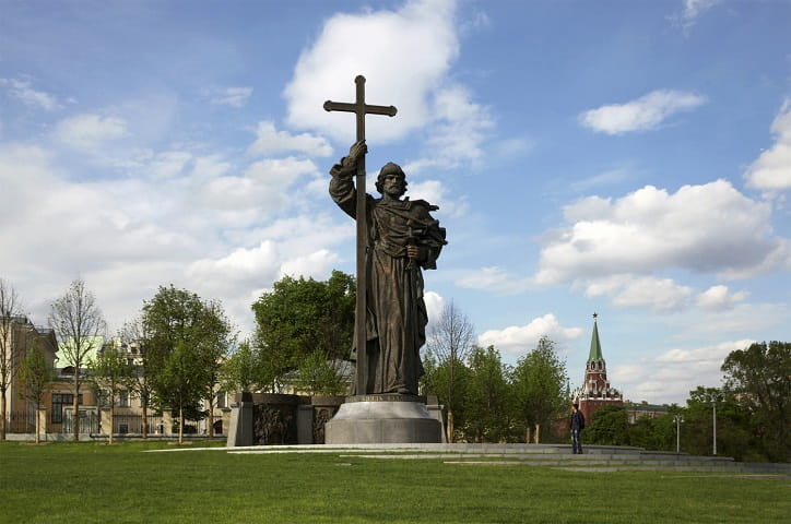 Памятник князю Владимиру Святославовичу на Боровицкой площади