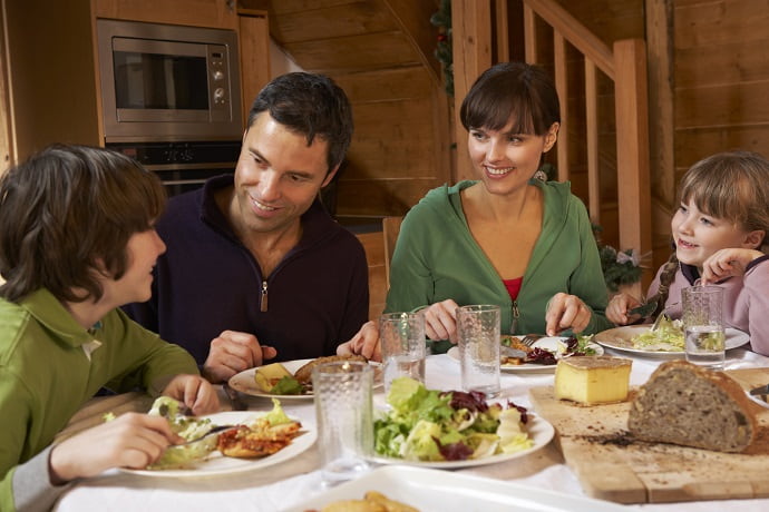 Не стоит пренебрегать ужином в кругу семьи