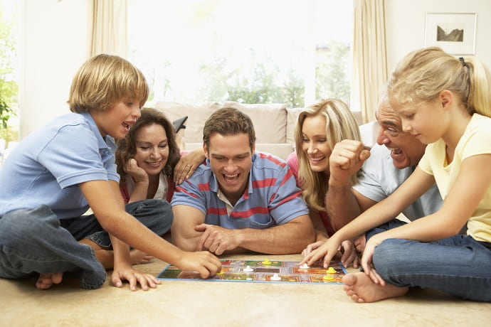 Игры — ещё один способ собрать членов семьи в одной комнате