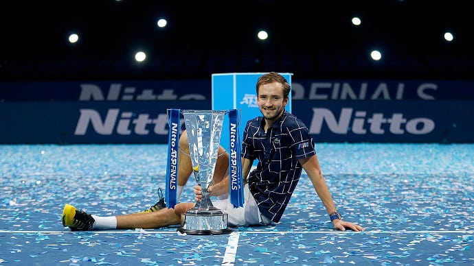 Теннисист Даниил Медведев одержал победу в Итоговом турнире АТР в Лондоне