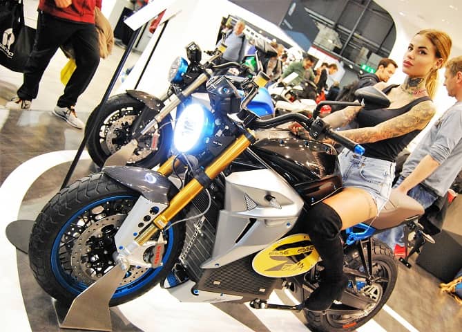 Компания Energica Motor Company представляла свои электромотоциклы