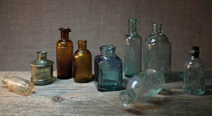 Иван Бунин  любил собирать флакончики и коробочки от лекарств