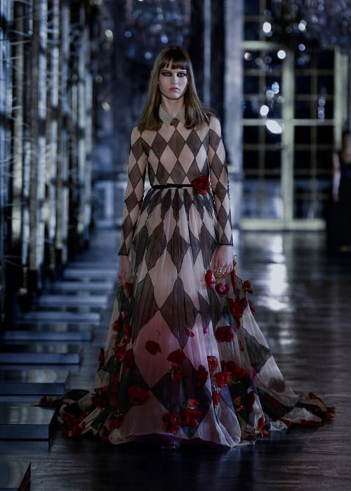 Мода на клетку трансформировалась в моду на ромбы