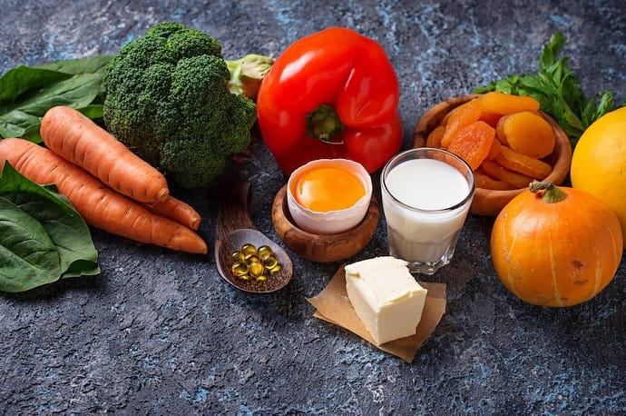 Витамин А (ретинол) содержится в яйцах, моркови, тыкве, сливочном масле