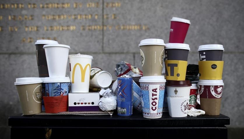 Стаканчики почти нигде не перерабатывается