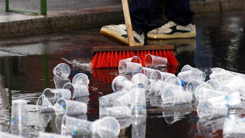 Refuse from disposable dishes
