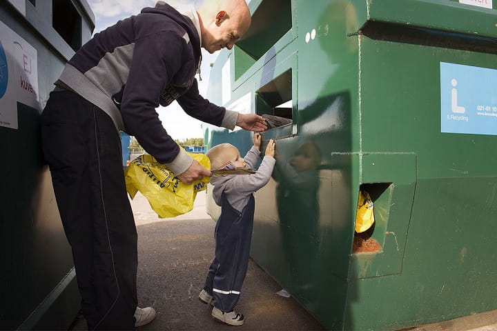 Here, even a child will not throw the wrapper in the wrong urn