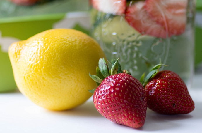 Strawberries and lemon contain almost the same amount of sugar.