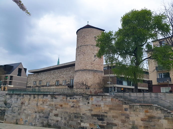 Beginen Tower on Am Hohen Ufer Embankment