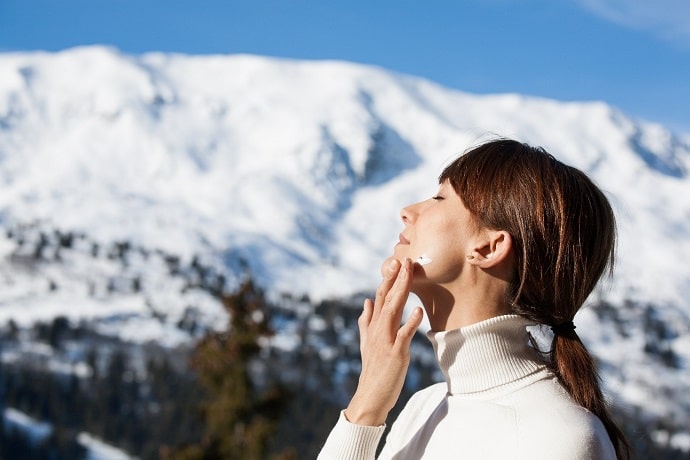 It is also necessary to protect the skin from ultraviolet radiation in winter
